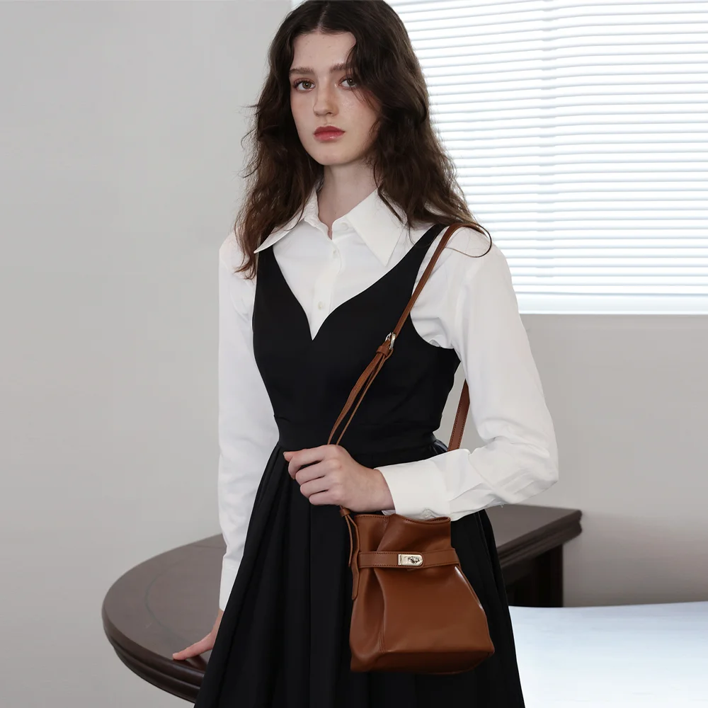 Mila Amulet Bucket Bag _Brown