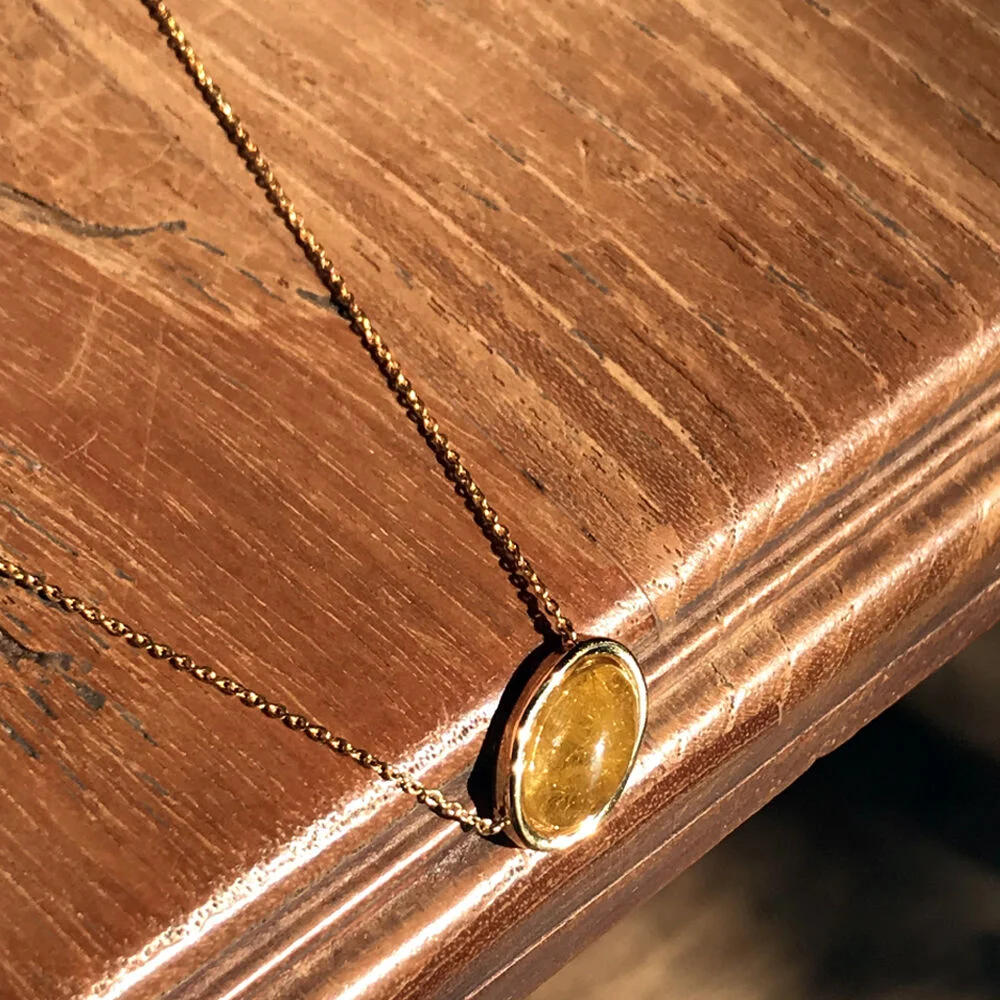 GOLD QUARTZ ELLIPSE NECKLACE