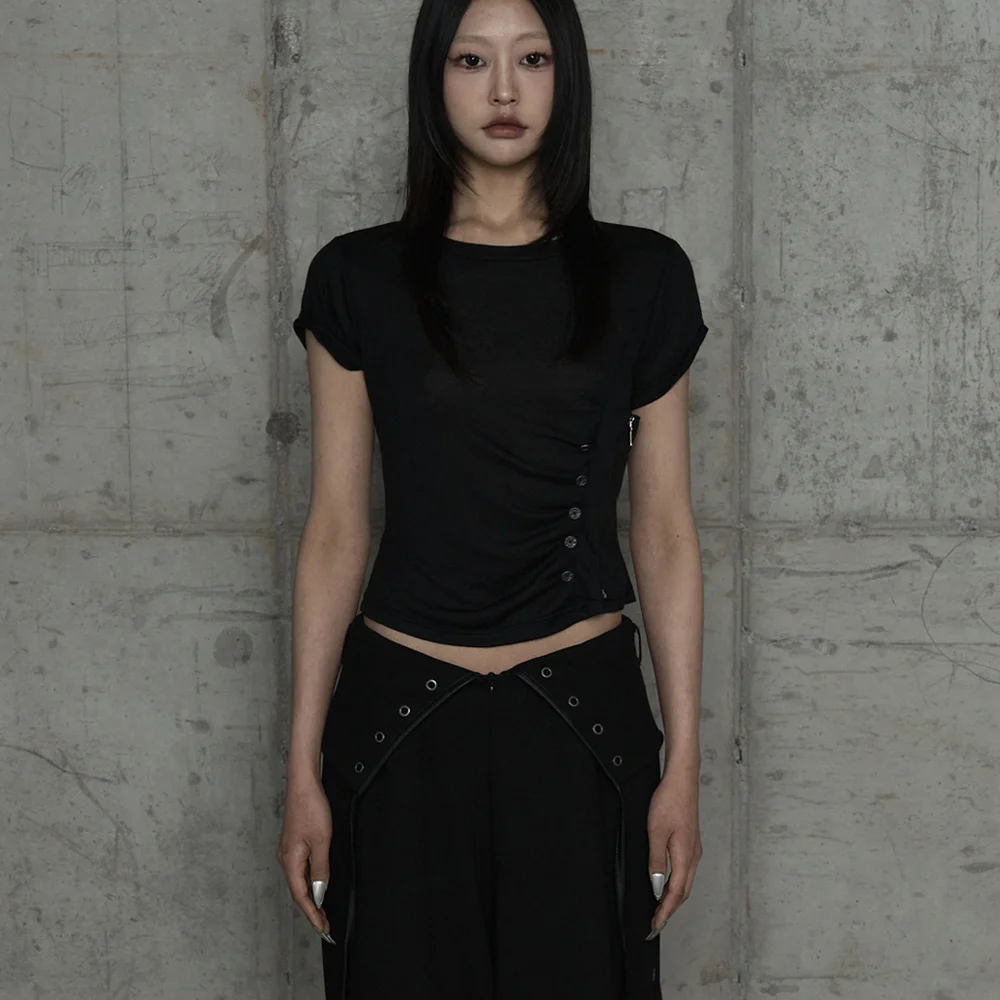 Drape Pintuck Zipper Roll-Up Short Top (Black)