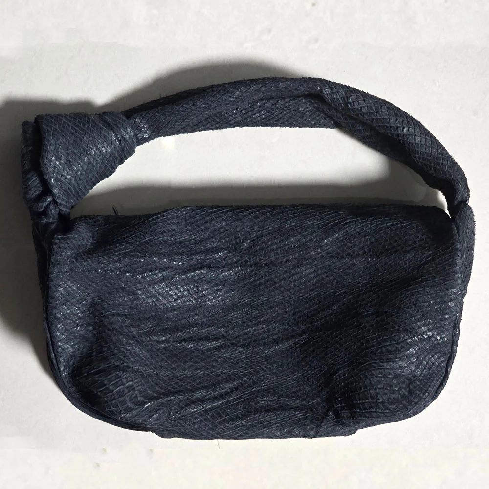 Mogly / Navy (Exotic E/B)