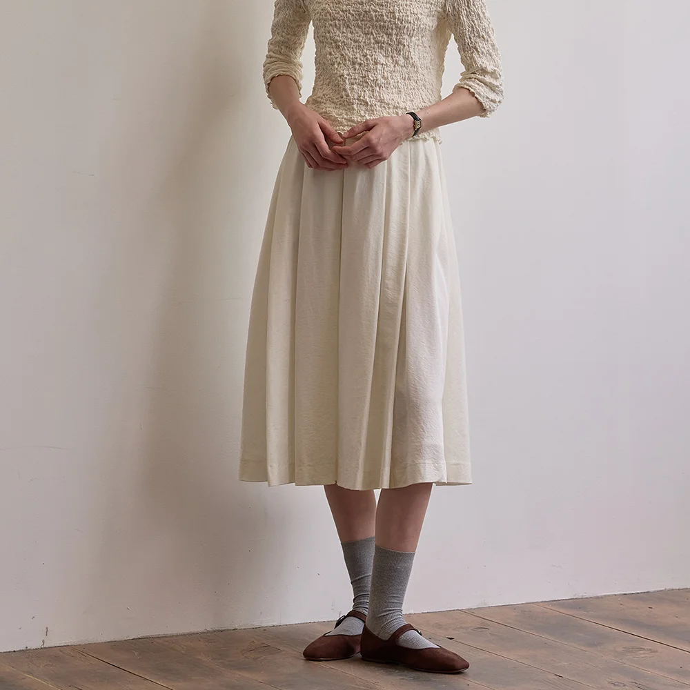 Satin tuck flare skirt - Ivory