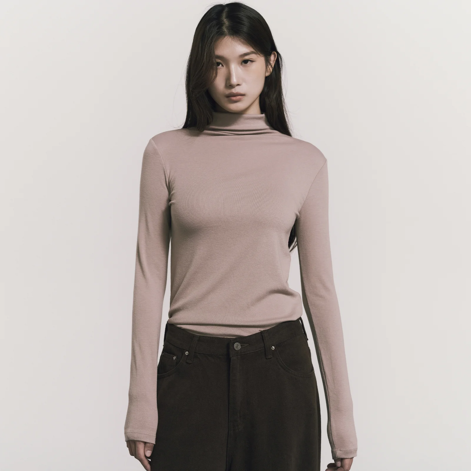 HIGH NECK SLIM TOP_BEIGE