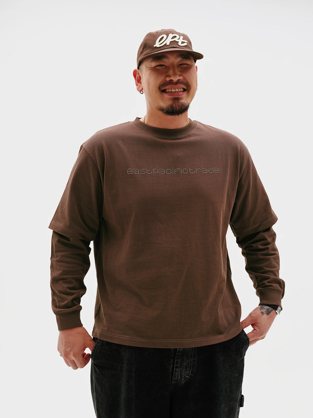 STUDDED LOGO LAYERED LONG SLEEVE (BROWN)