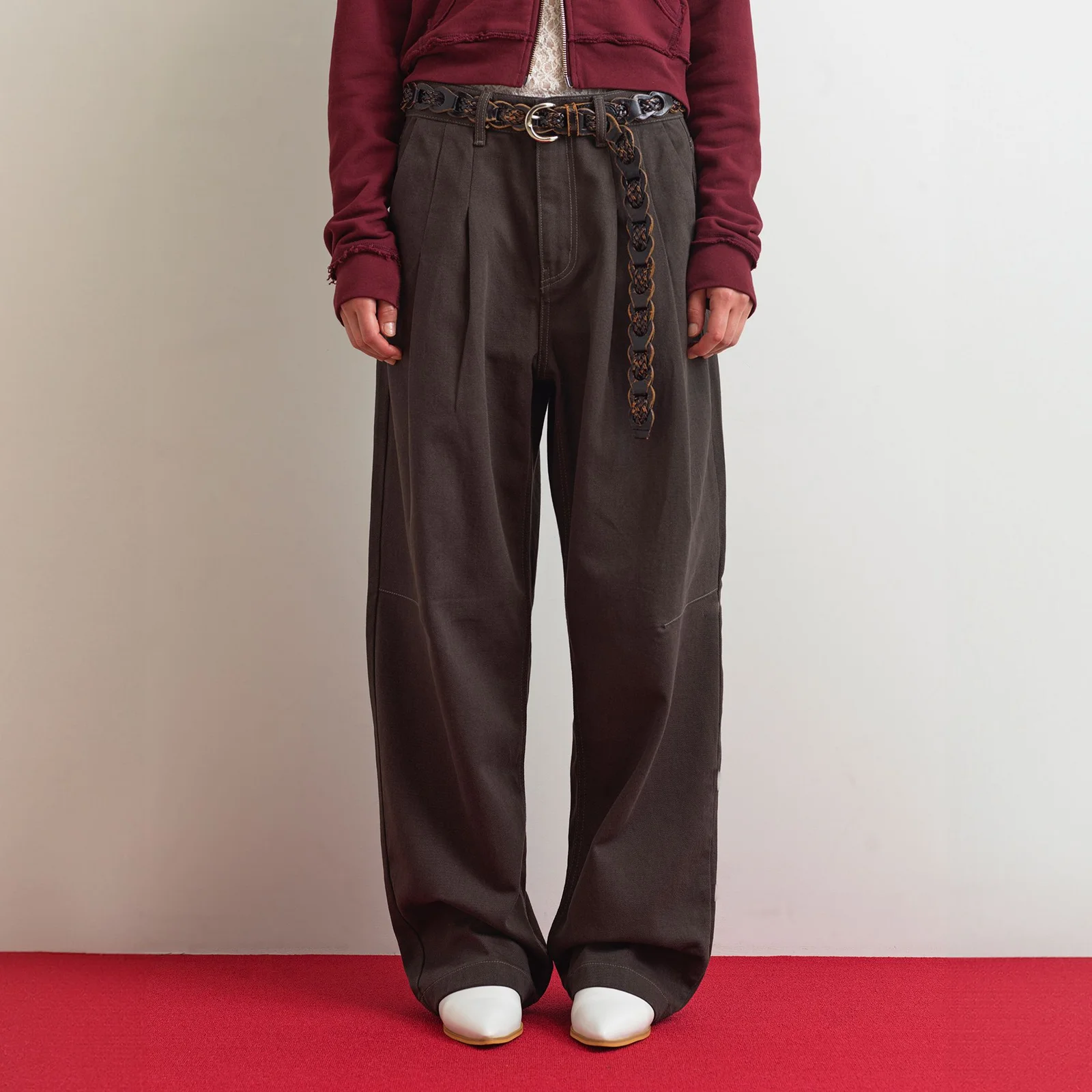 TWO-TUCK WIDE DENIM PANTS - CHARCOAL