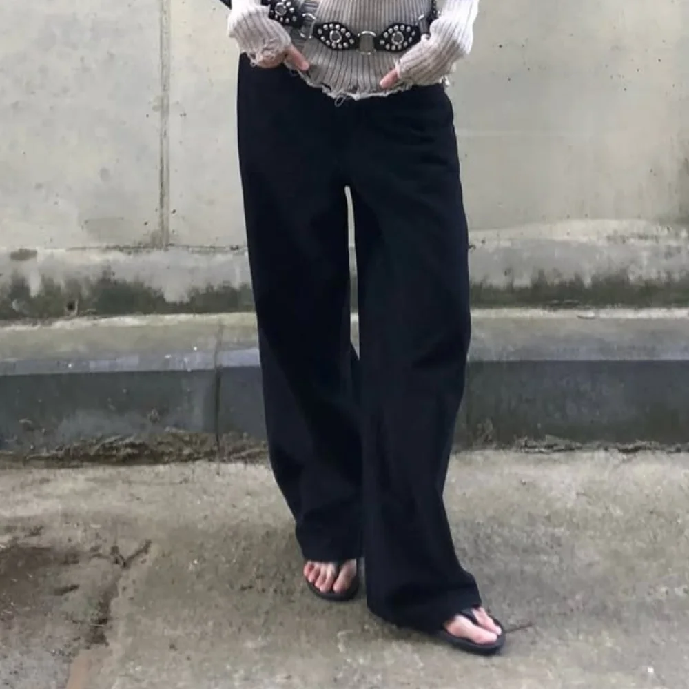 WOMEN ERA STRAIGHT FIT DENIM PANTS - BLACK