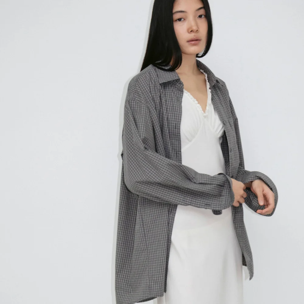 Crisp Oversized Check Shirt (Beige / Dark Gray)