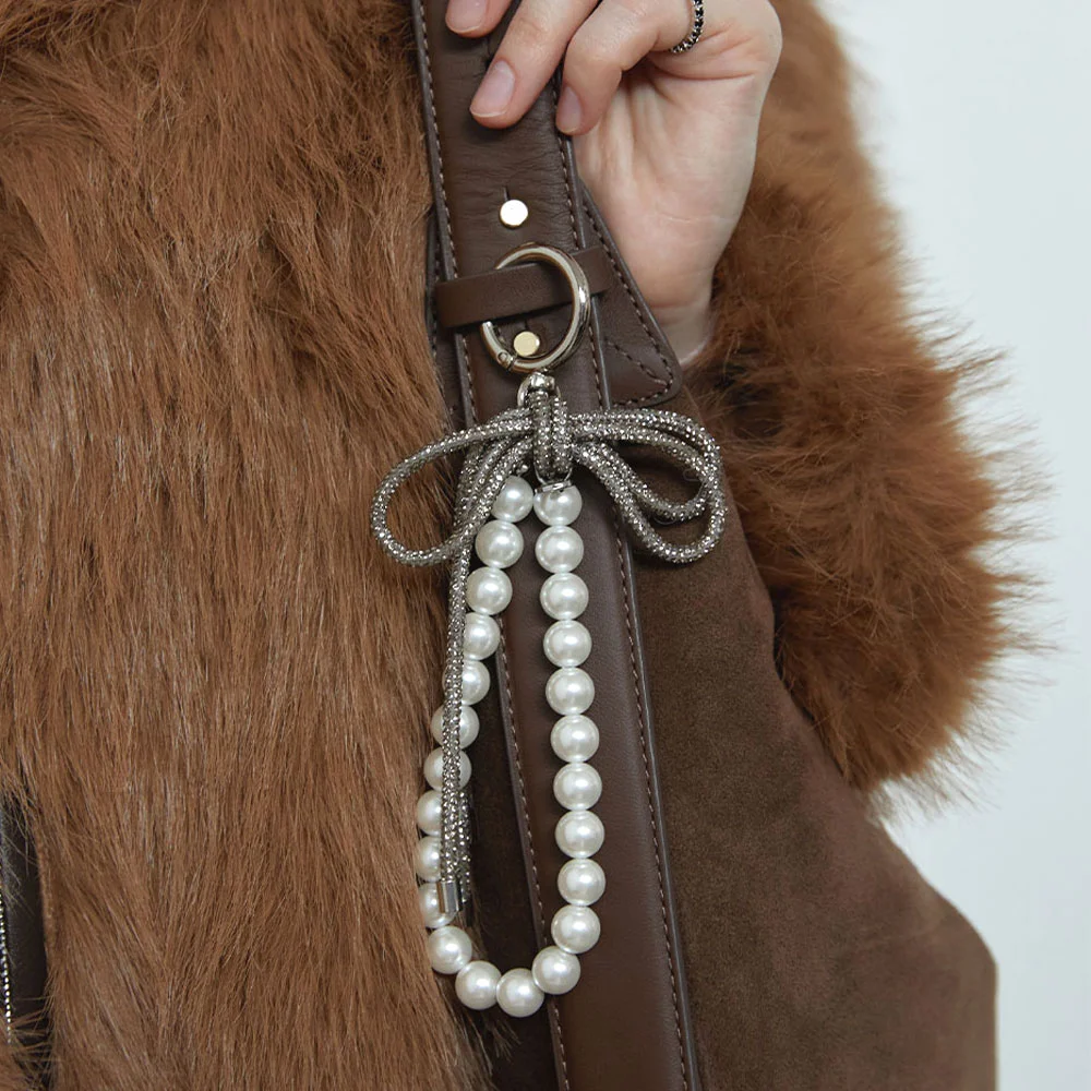 Pearl & Cubic Ribbon Key Ring (L244MSG010)