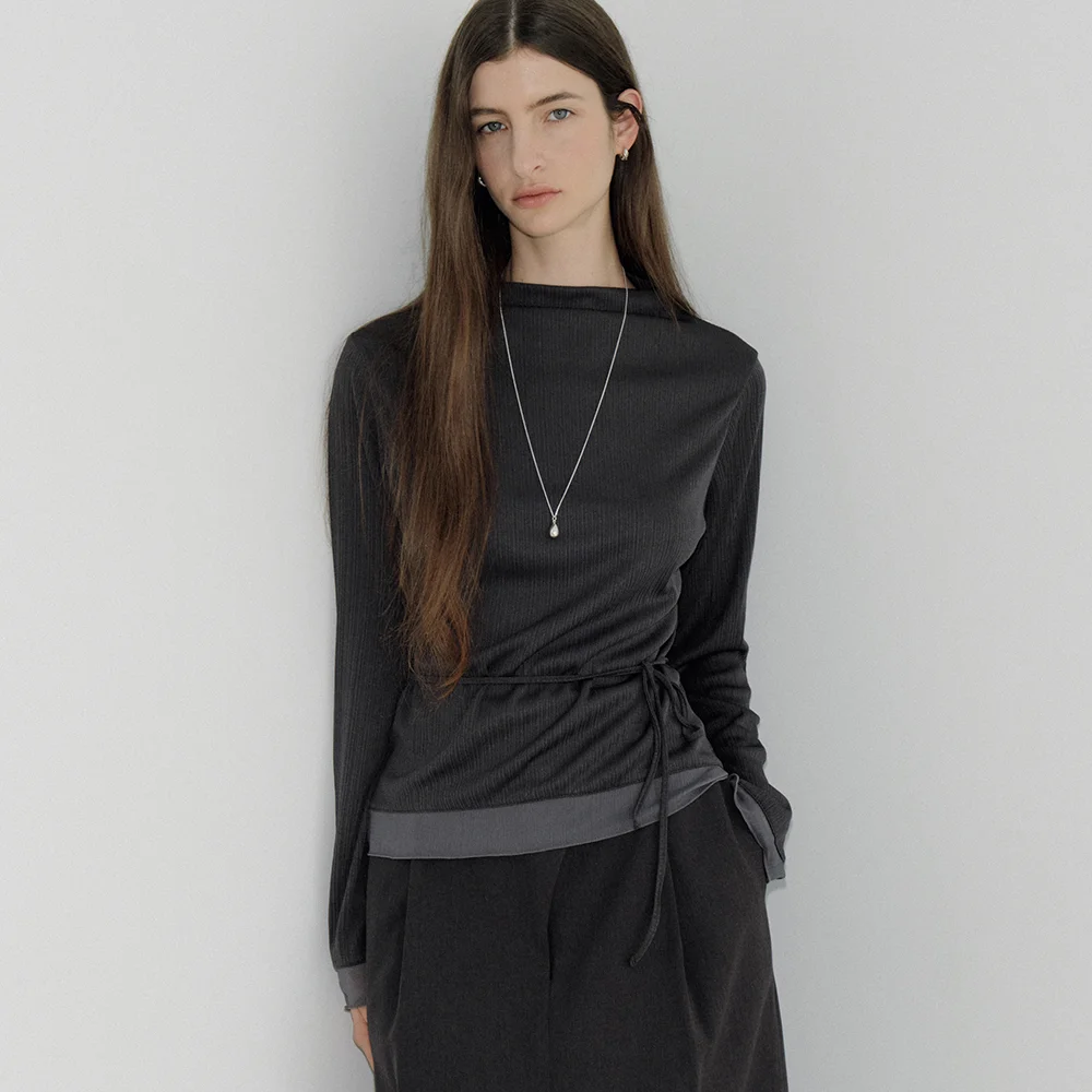 comos 1516 chiffon detail mock neck T-shirt (charcoal)
