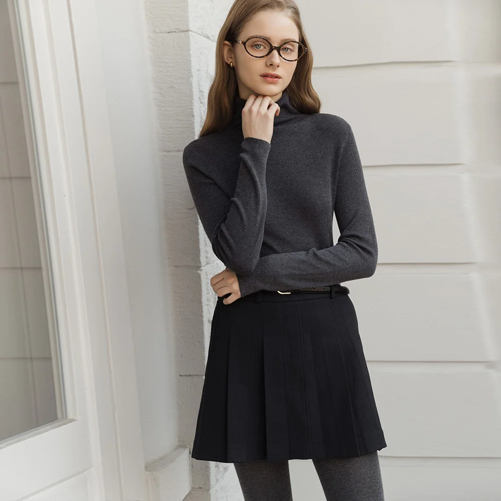 Merino wool turtleneck knitwear