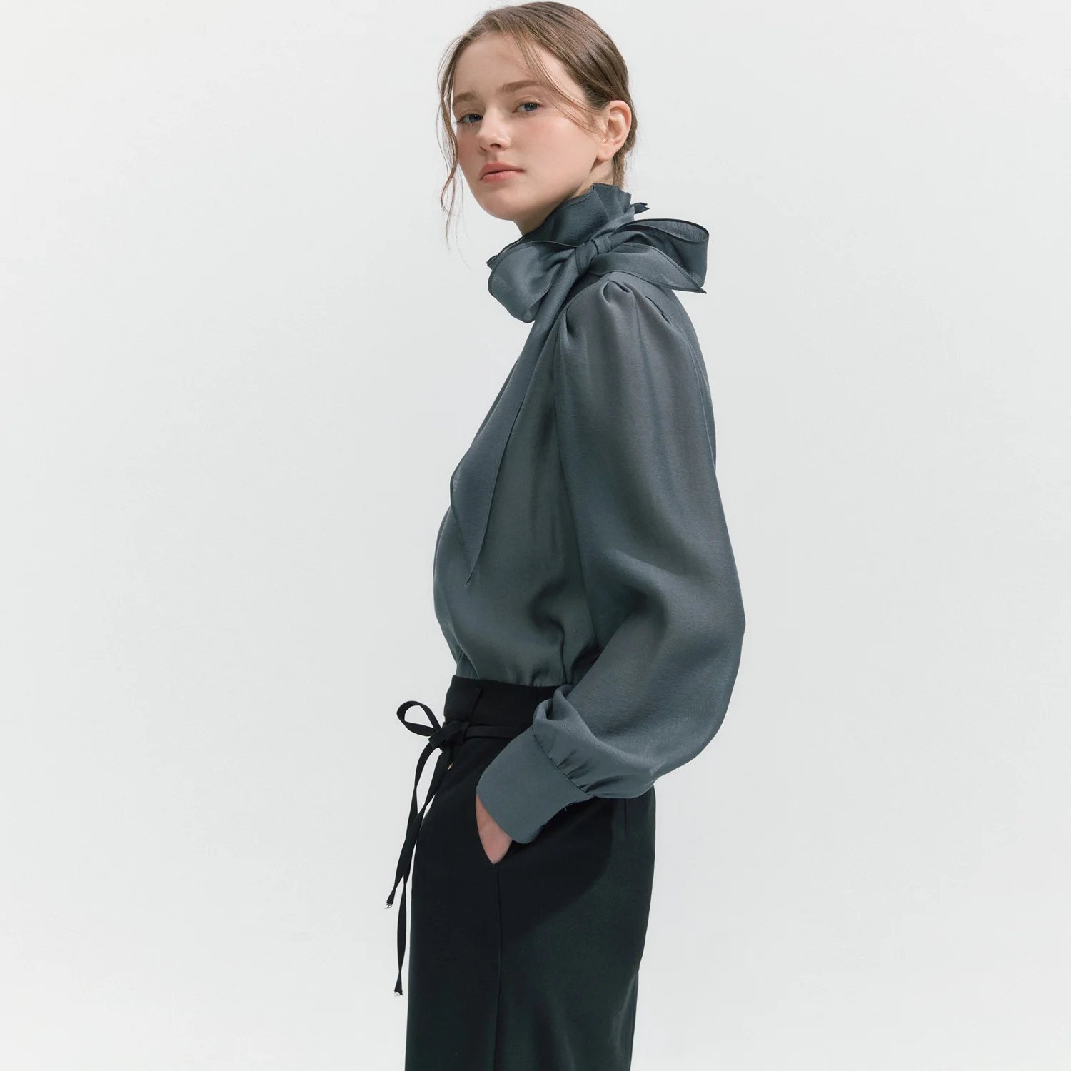 Roll collar Tie Blouse DARK GRAY