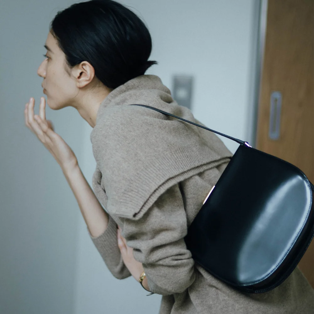 LUNE FORME BAG (SOFT BLACK)