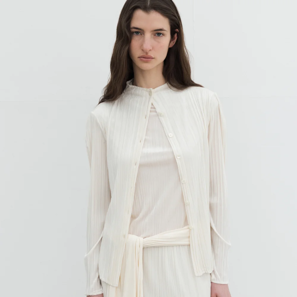 Pleated Velvet Cardigan (Ivory)
