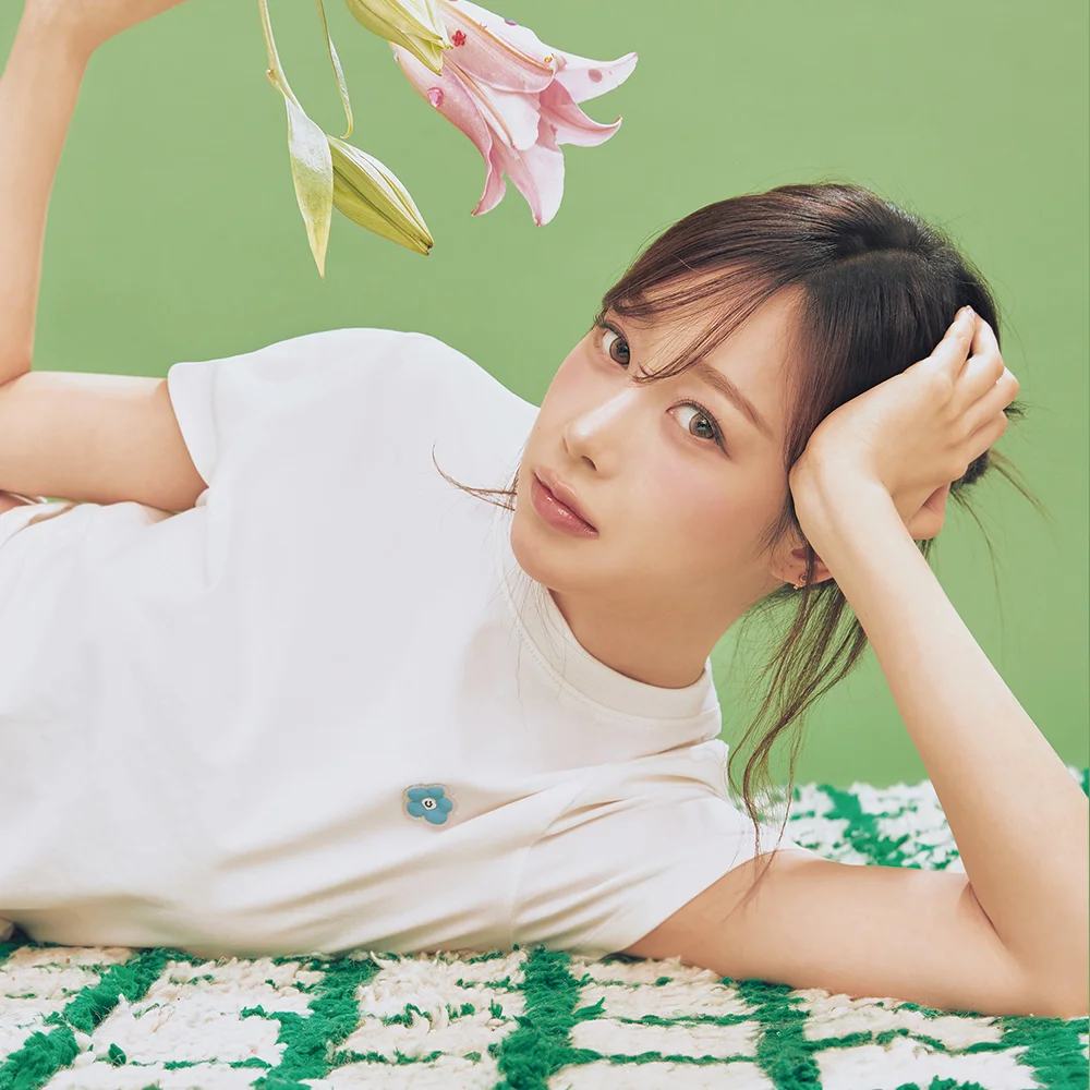 女裝 百合 短版 短袖T恤 白色