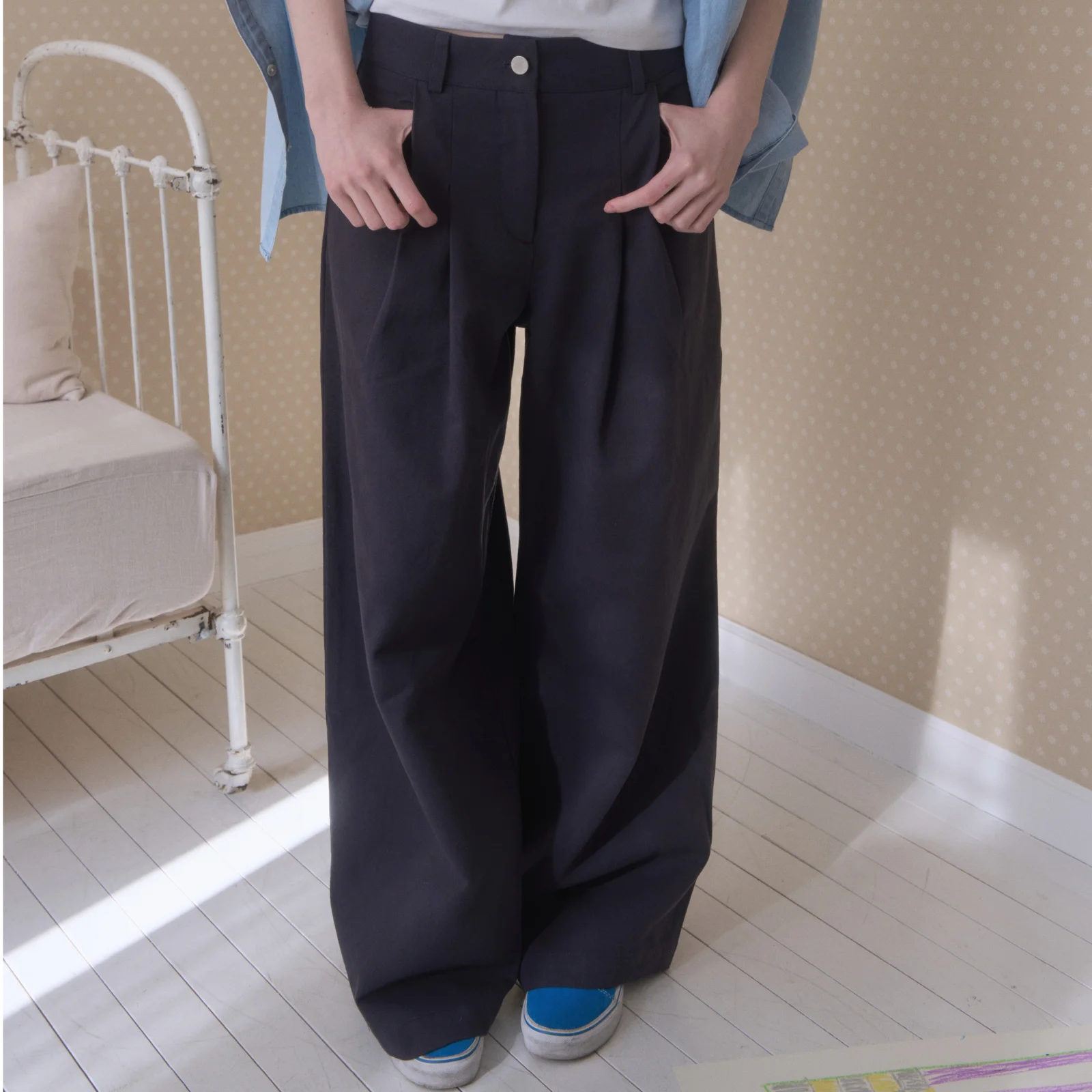 Minimal Cotton Pleat Pants Navy