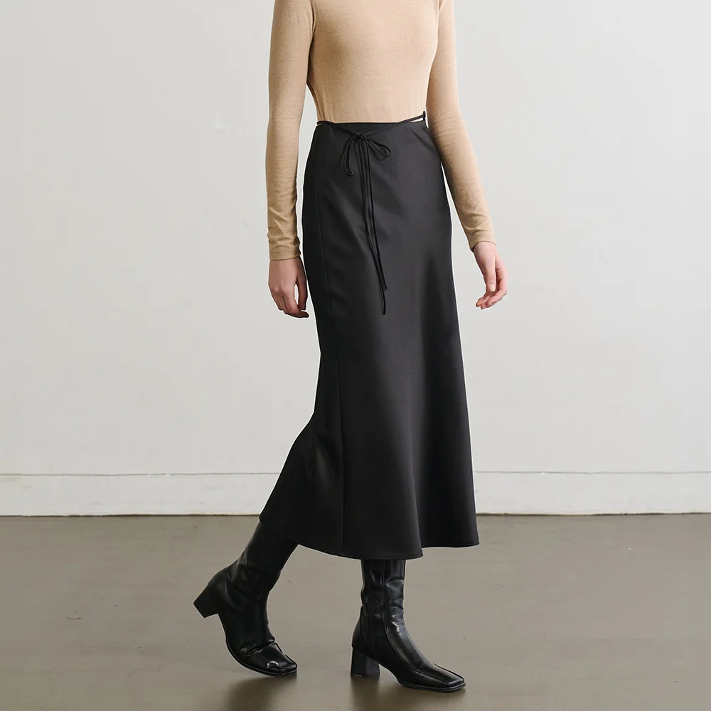 Lautre Strap Black Satin flare skirt