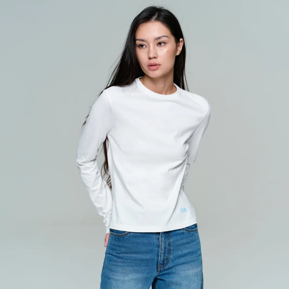 WOMEN ERA ESSENTIAL LS T - WHITE