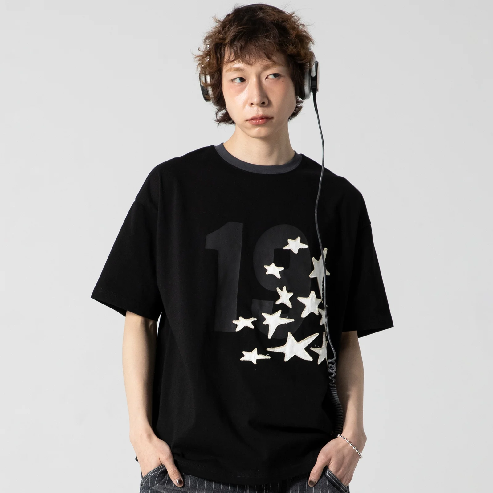 GT124 數字 星星 貼布繡 T恤 (BLACK)