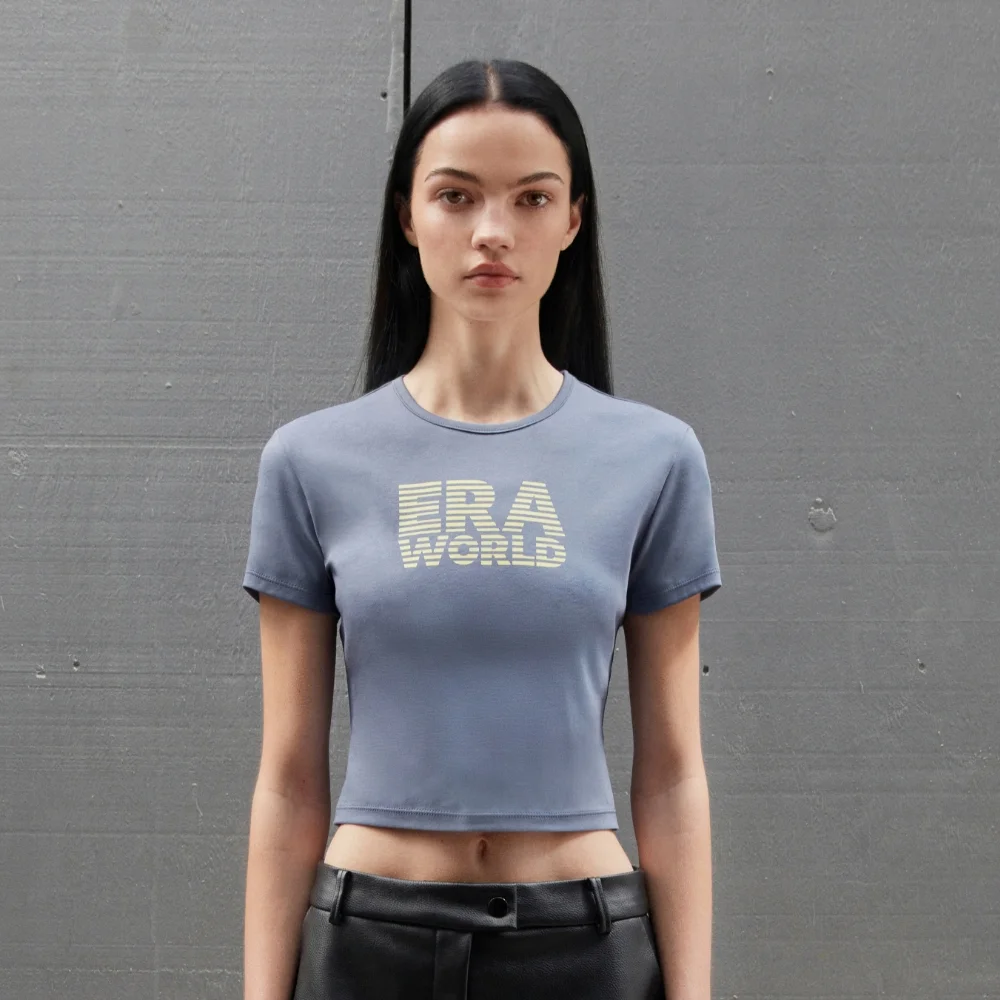 WOMEN ERA WORLD SLIM CROPPED T - SOFT NAVY