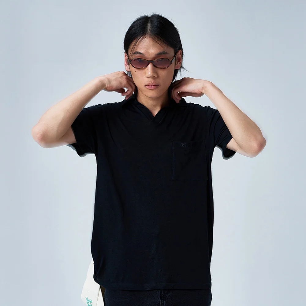 VINTAGE COLLAR T-SHIRT IN BLACK