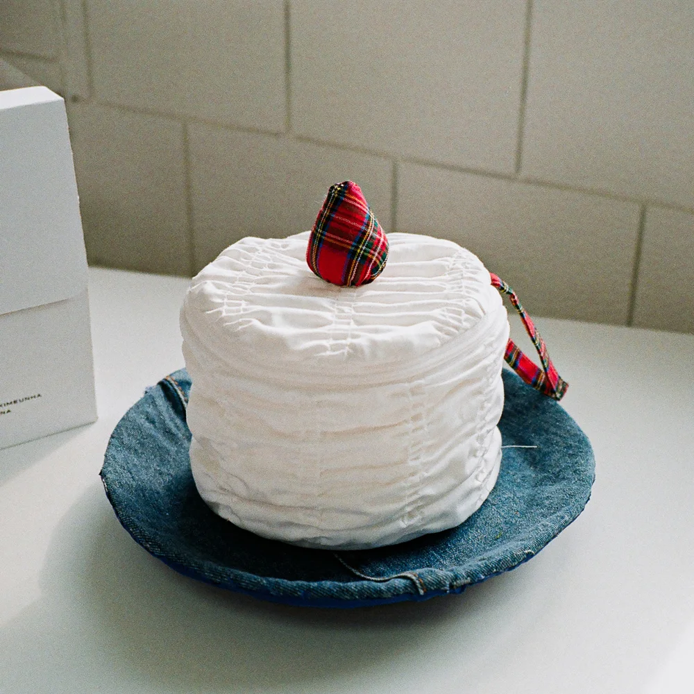 White Round Cake