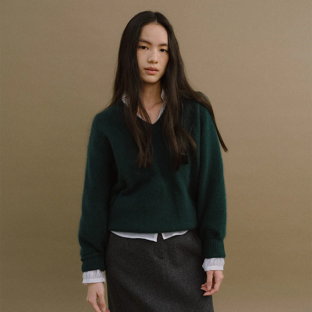 RACCOON V-NECK KNIT (GREEN)