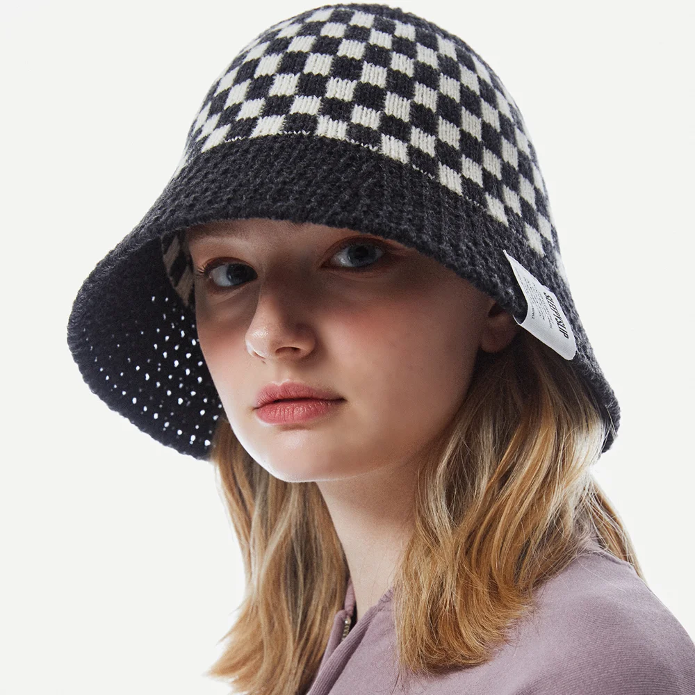 CHESSBOARD CHARCOAL BUCKET HAT