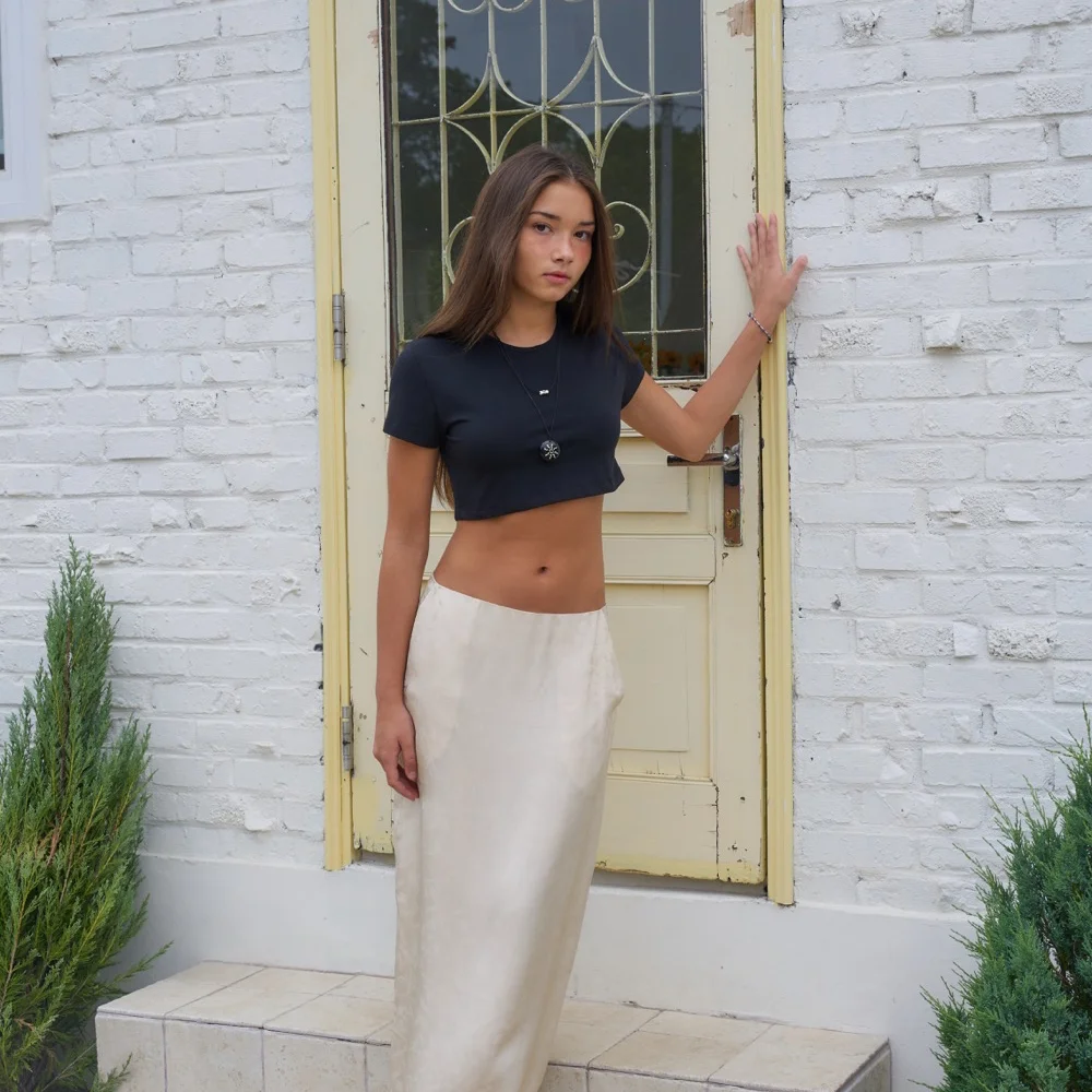 Friday Crop Top / Black