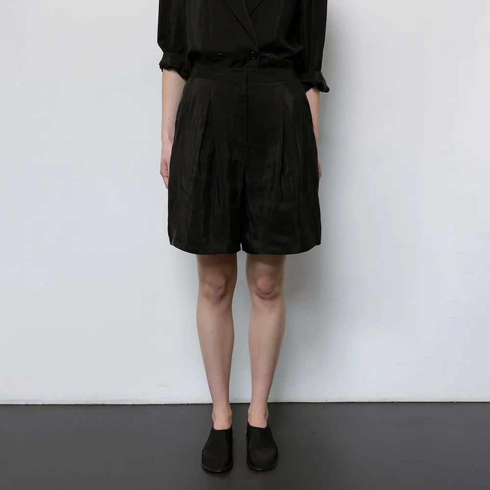 Silk-like Shorts_Black