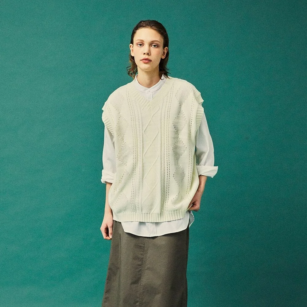 TWISTED V NECK VEST SWEATER 奶油