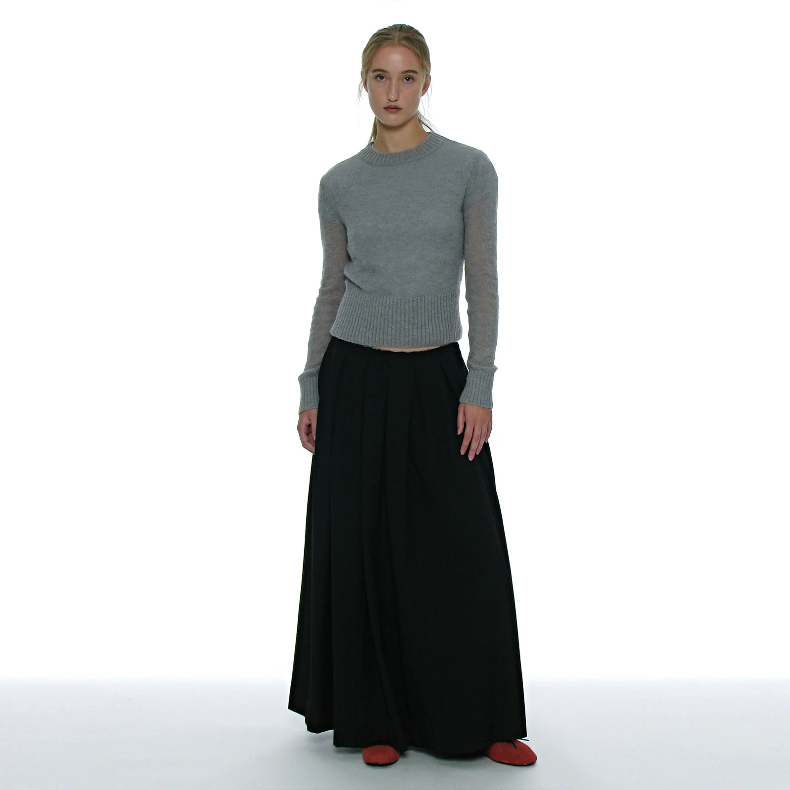 CUT OFF GATHERING PLEATS MAXI SKIRT_BLACK