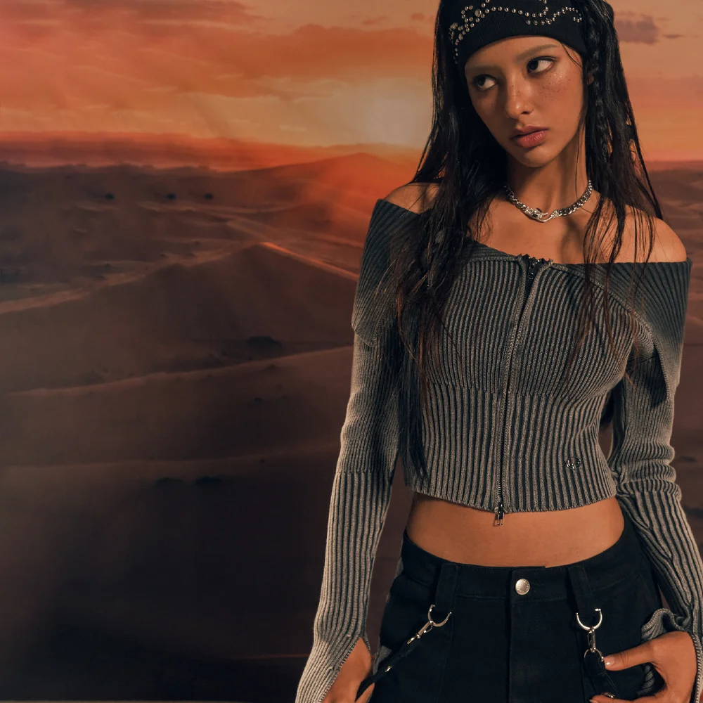 KNIT OFF-SHOULDER ZIPPER CARDIGAN CHARCOAL BQ4KG002