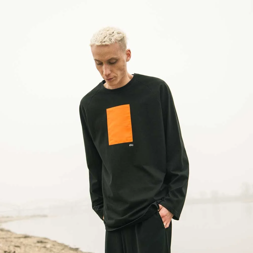 261EUI SIGNATURE WRINKLE RAGLAN LONG SLEEVE BLACK ORANGE