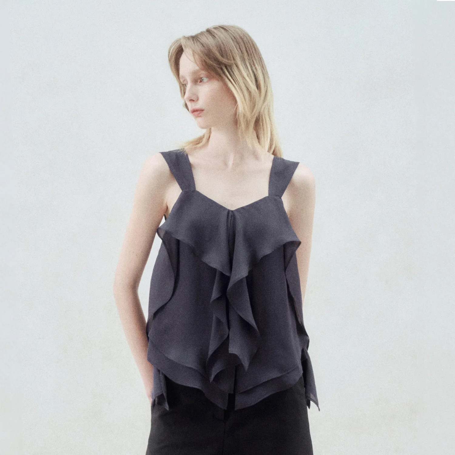 SILKY RUFFLE SLEEVELESS BLOUSE