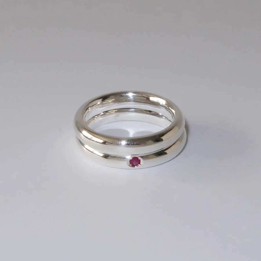 RUBY_RED DOT DOUBLE RING
