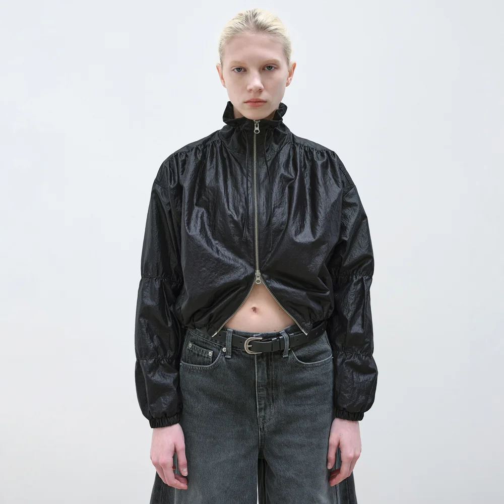 HIGH NECK SHIRRING BLOUSON - BLACK