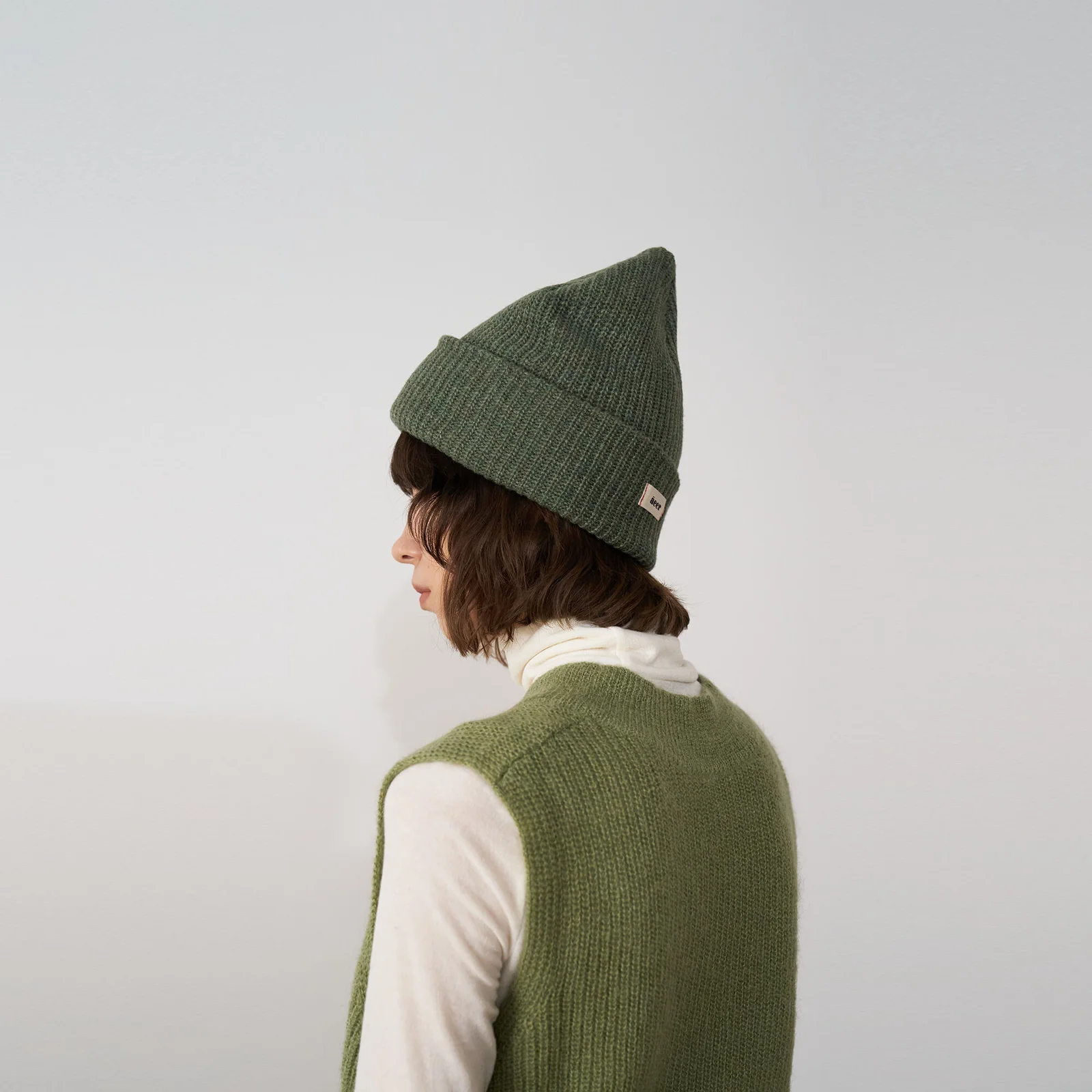 Beanie Logo Lambs Olive Khaky