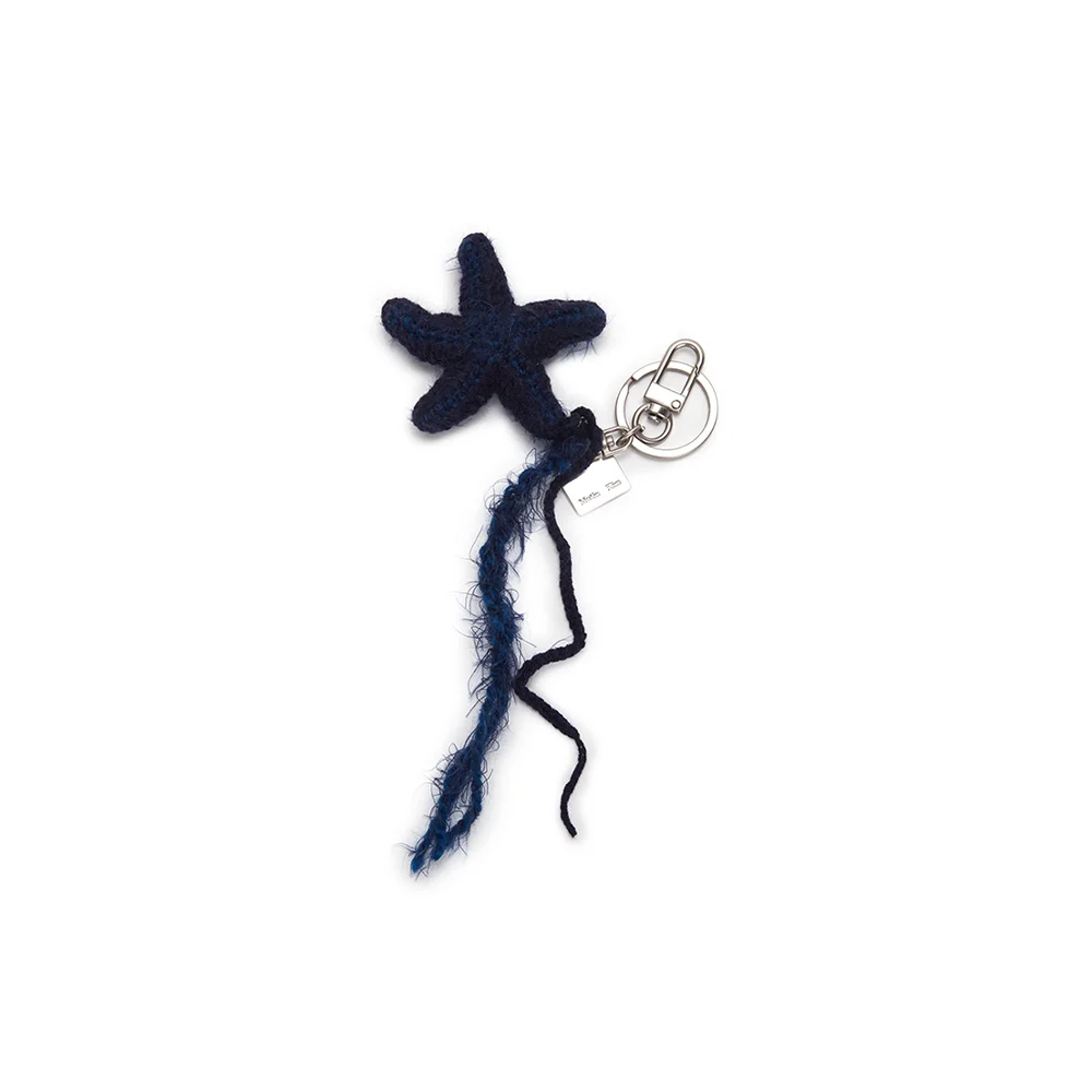 STARFISH KNIT KEYRING IN NAVY
