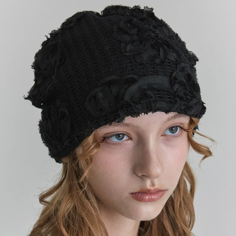 ROSA KNIT BEANIE IN BLACK