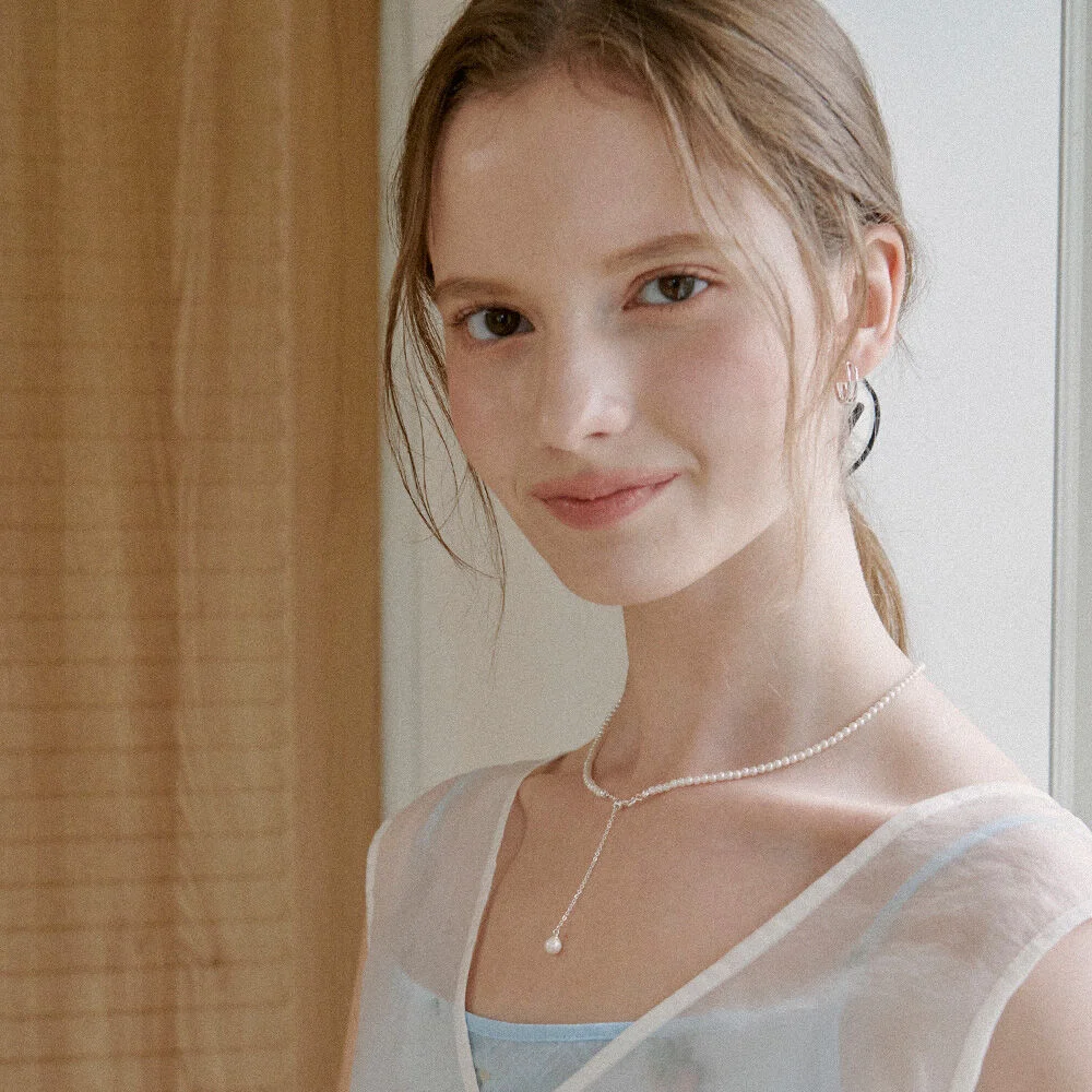 Linea Pearl Drop Necklace. NB1732