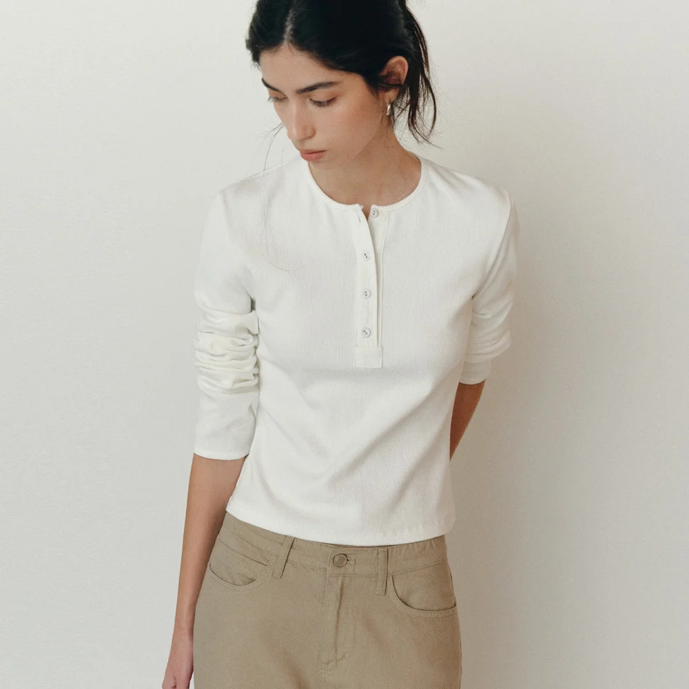 Anu Henley Neck T-shirt (White)