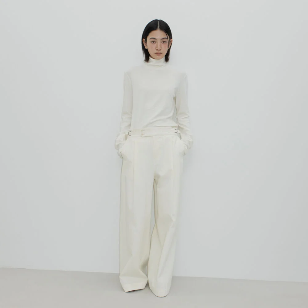 LOOSE FIT TURTLE NECK TOP / IVORY