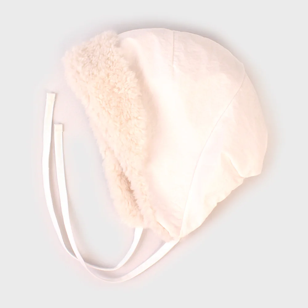 Bio Poly Fur White Bonnet Hat Bonnet Hat