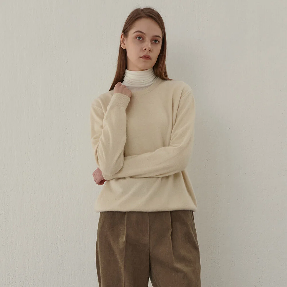 WOOL SOFT RACCOON ROUND KNIT IVORY