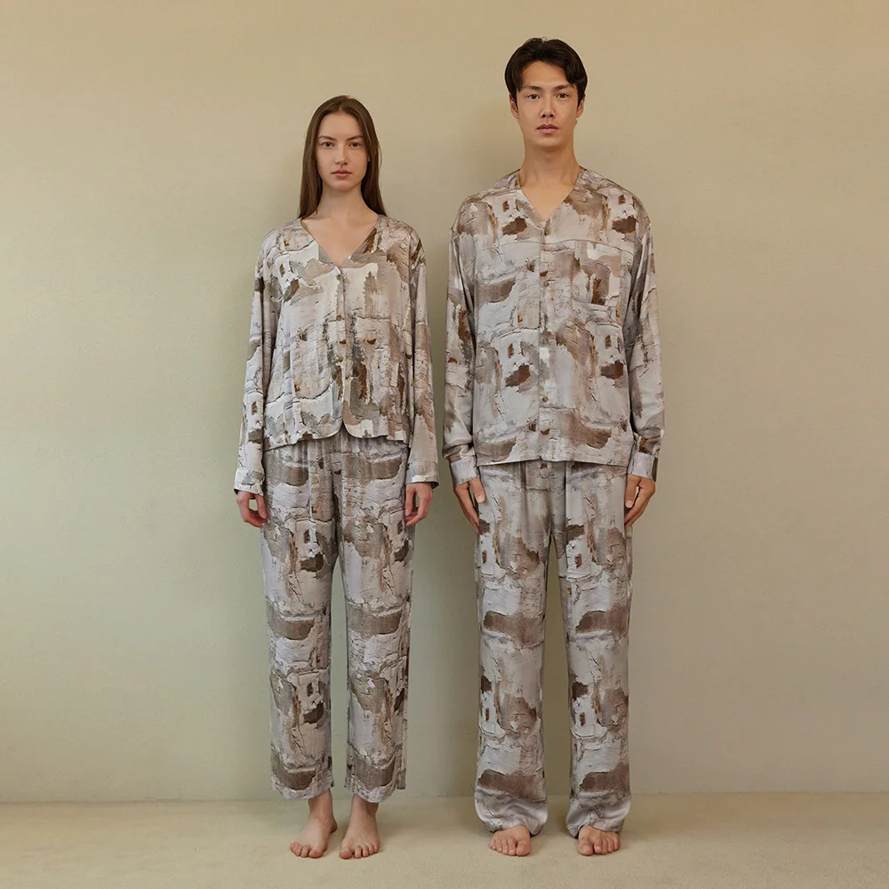 COZY PAJAMA COUPLE SET_art wall