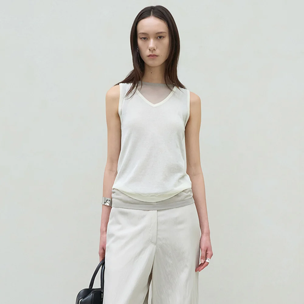 MOND V-NECK SLEEVELESS KNIT