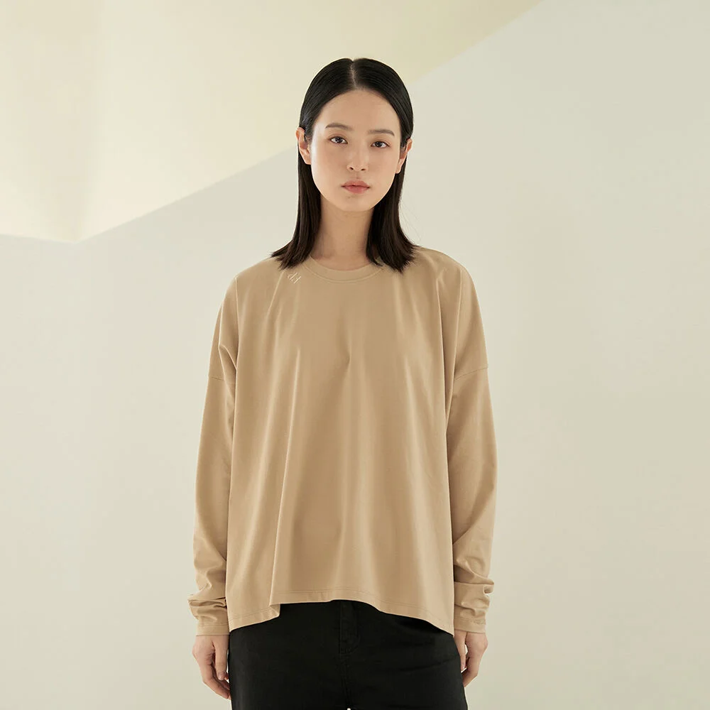 over-fit point embroidery tee_beige