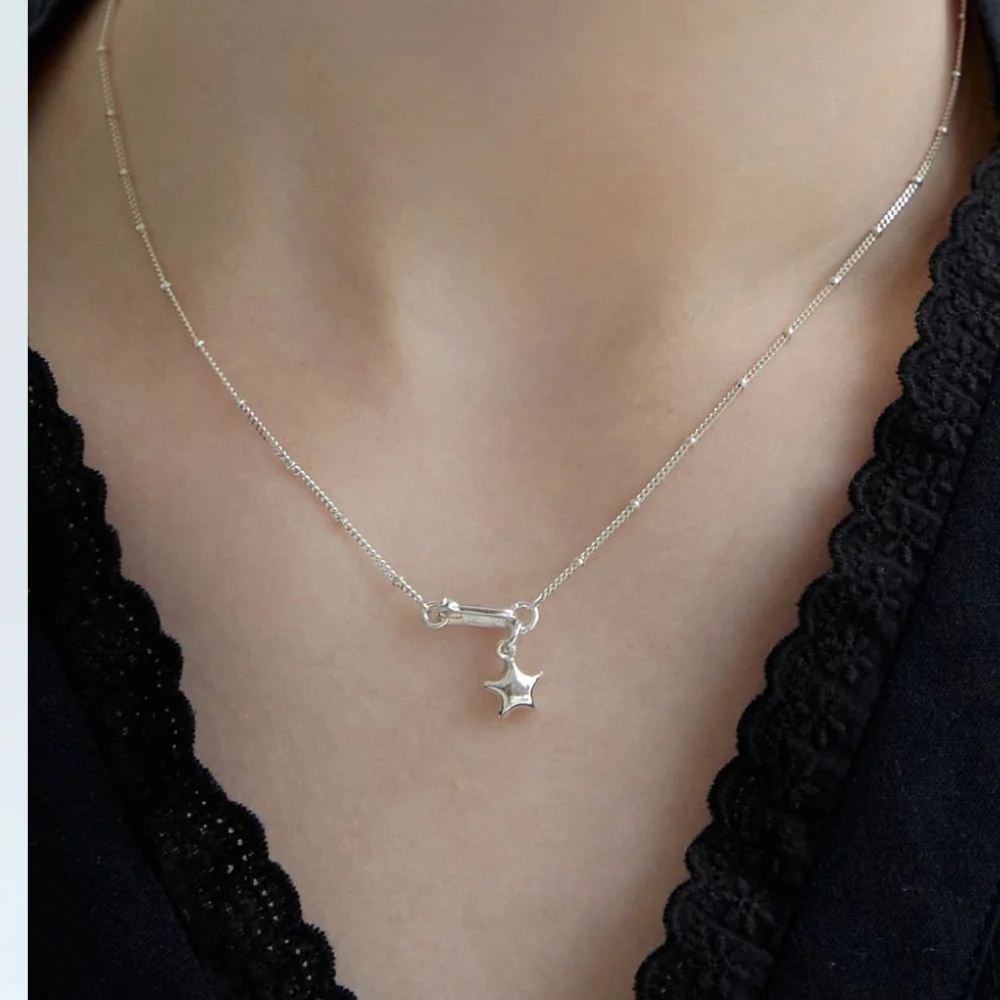 Star hook necklace (2 colors)