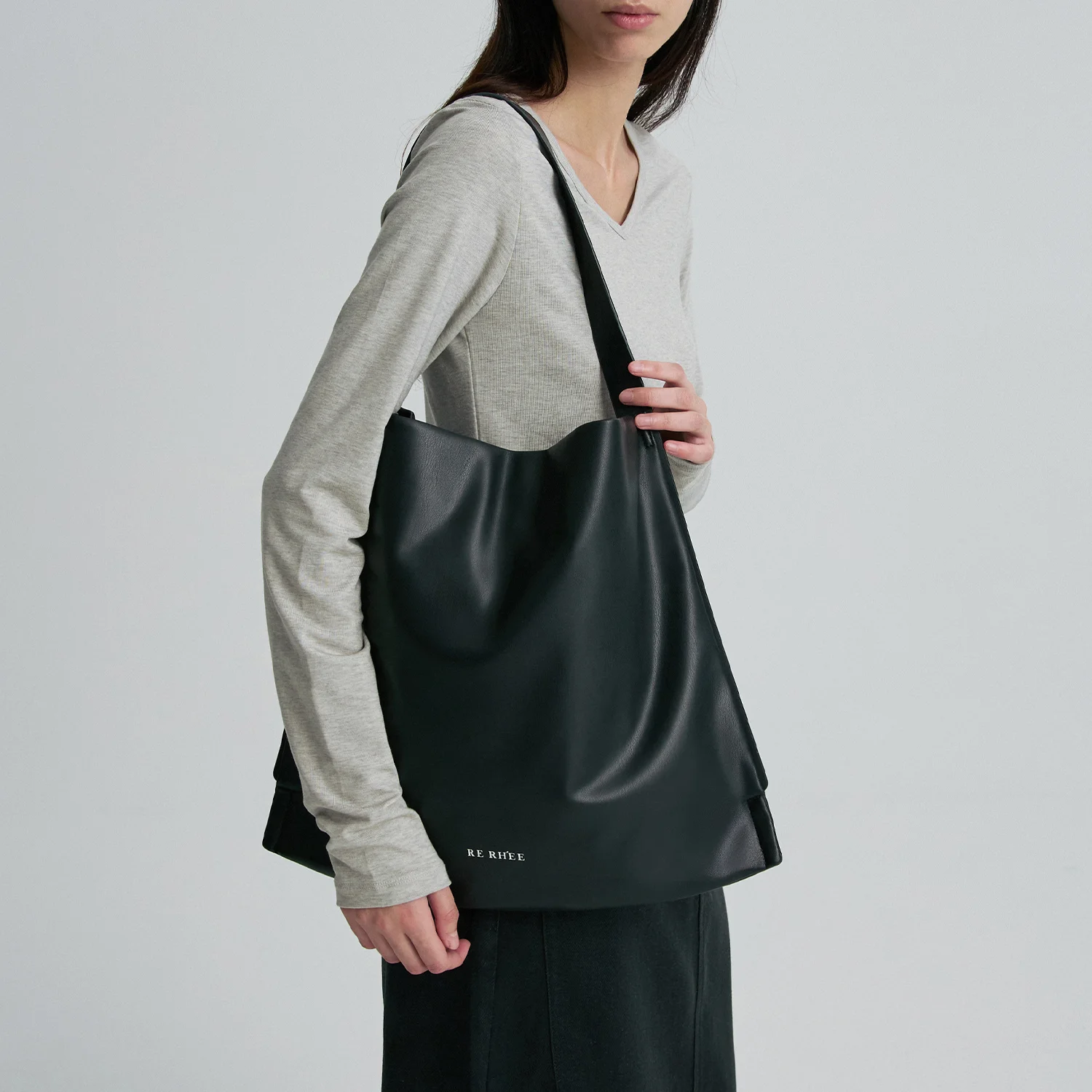FLAT SHOULDER BAG