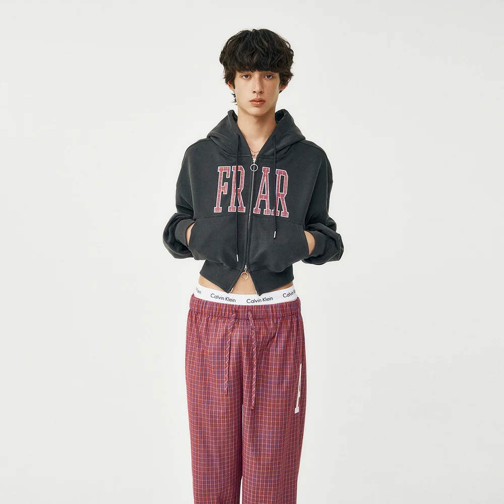 格紋 貼布繡 短版 連帽拉鍊外套 / CHARCOAL