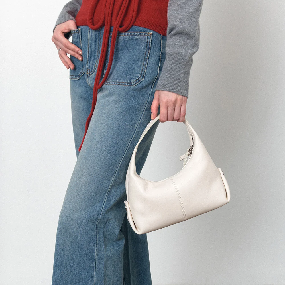 SIAC3076 Lambskin Flow Bag S_Ivory